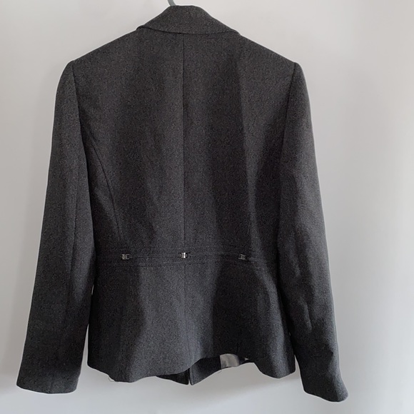 Tahari gray snap front blazer jacket - Picture 5 of 7